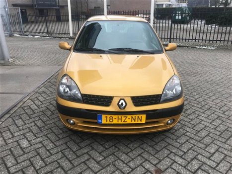 Renault Clio - 1.2-16V Dynamique [bj 2002] 5DRS/ WEINIG KM'S - 1