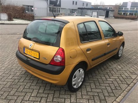 Renault Clio - 1.2-16V Dynamique [bj 2002] 5DRS/ WEINIG KM'S - 1