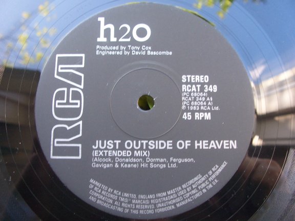 H2O JUST OUTSIDE OF HEAVEN.. - Afbeelding 2
