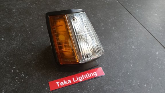 Toyota Corolla AE80 (84-85) Knipperlicht Indicator 01-212-1611 Rechts NOS - 2