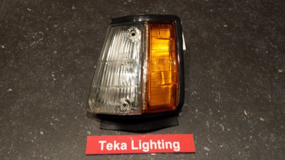 Toyota Corolla AE80 (84-85) Knipperlicht Indicator 01-212-1611 Links NOS - 0