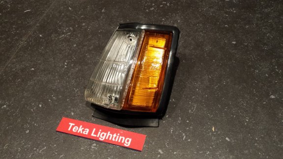 Toyota Corolla AE80 (84-85) Knipperlicht Indicator 01-212-1611 Links NOS - 2