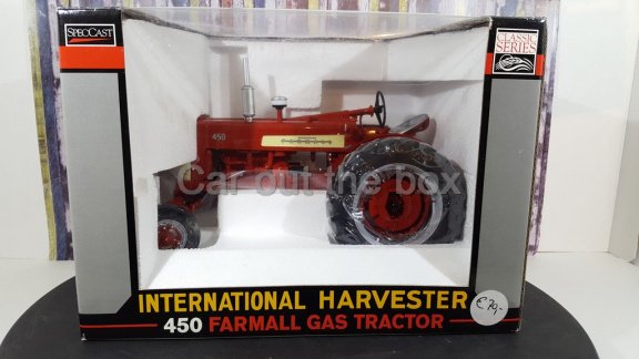 International Harvester 450 Farmall gas tractor 1:16 Speccast - 4