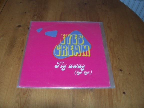 EYES CREAM FLY AWAY - nr. 1