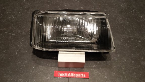 Mitsubishi Lancer (85-86) Koplamp TYC 20-1286L Rechts NOS - nr. 1