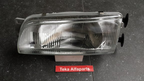 Mitsubishi Lancer 92-96 Koplamp Xacta 20-1747 Links NOS - 0