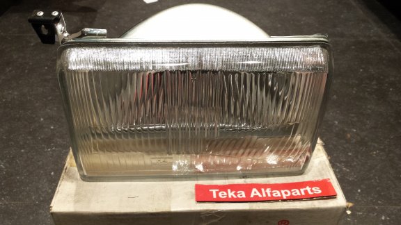 Mitsubishi Lancer (80-83) koplamp Denji DL7044 Links NOS - nr. 1