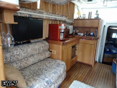 Sealine F330 Statesman - 4