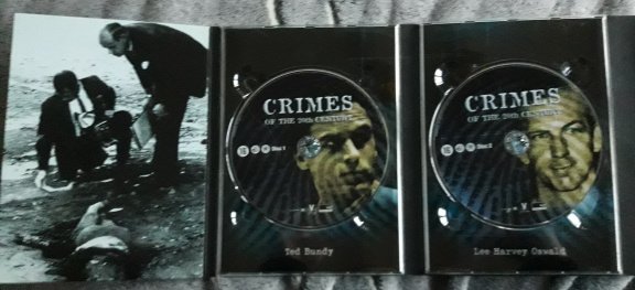 4 DVD box Crimes of the 20th century (seriemoordenaars enz). - 5