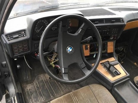BMW 7-serie - 745i Automaat Luxe bekleding Goede basis voor restauratie Niet rot - 1