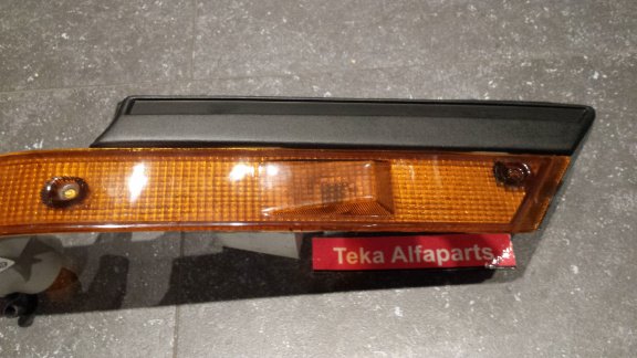 Toyota Carina Hatchback (83-87) T150 Knipperlicht Blinker TYC 12-1287B Links NOS - Afbeelding 4