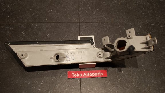 Toyota Carina Hatchback (83-87) T150 Knipperlicht Blinker TYC 12-1287B Links NOS - Afbeelding 6