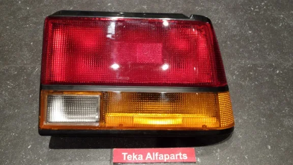Toyota Corolla AE80 AE82 Achterlicht FT-1113 Rechts NOS - nr. 1