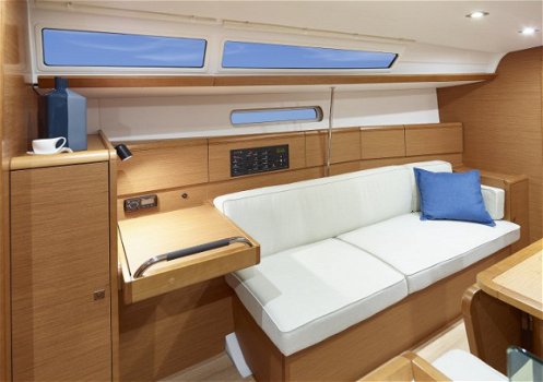 Jeanneau Sun Odyssey 389 - 3