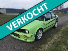 BMW 3-serie Coupé - 325i E30 circuit drift auto kuipstoelen rolkooi 100% sper