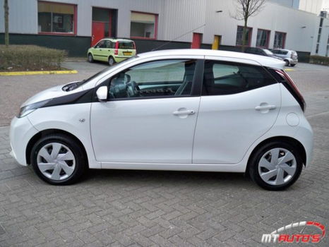 Toyota Aygo - 1.0 VVT-i x-play - 1