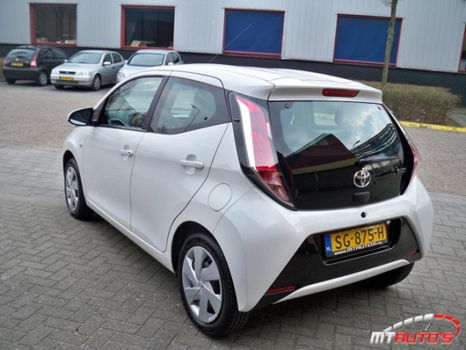 Toyota Aygo - 1.0 VVT-i x-play - 1