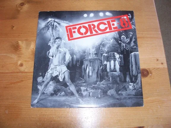 FORCE 8 NEW BEGINNING - nr. 1