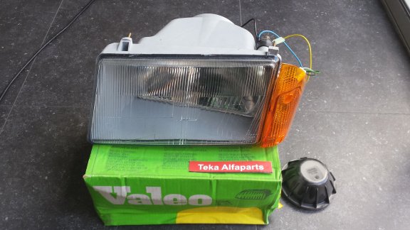 Seat Ronda (→83) Koplamp Valeo 029409 H4 Links NOS - nr. 1