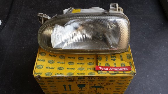 VW Golf III Koplamp Bosch 0301034101 Links USED - 1