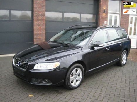 Volvo V70 - D5 175pk momentum geartronic leer/navi 2010 - 1