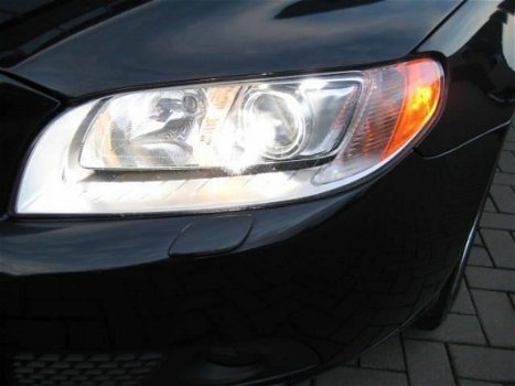 Volvo V70 - V70 D5 185pk Geartronic Summum leer/navi/schuifdak - 1