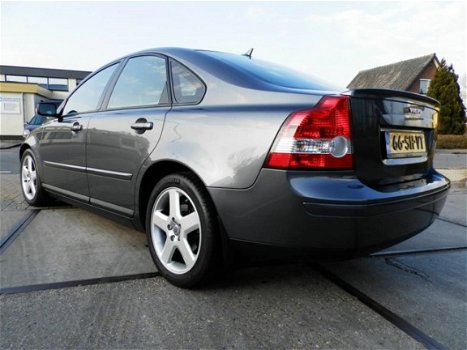 Volvo S40 - 2.4 Momentum top staat - 1