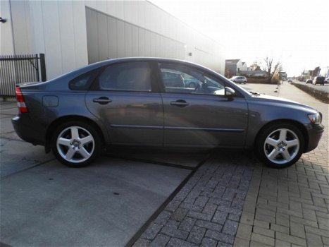 Volvo S40 - 2.4 Momentum top staat - 1