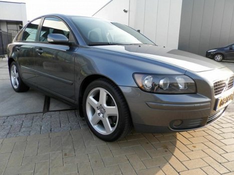 Volvo S40 - 2.4 Momentum top staat - 1