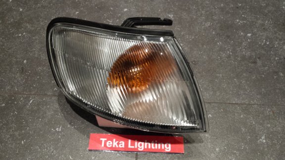 Nissan Almera N15 (95-97) Knipperlicht Indicator Depo 01-215-1577 Rechts NOS - 0