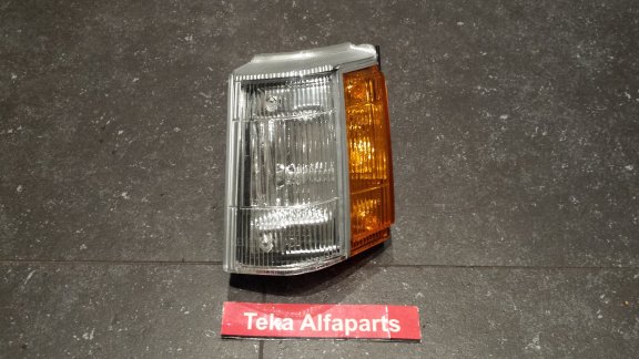 Nissan Cherry N12 (82-84) Corner Light / Blinker / Level Sky ADL 111 / Links / NOS - 0