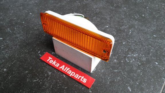 Nissan Micra K10 (85-89) Knipperlicht Indicator Lucid 01-215-1651R Rechts NOS - 2