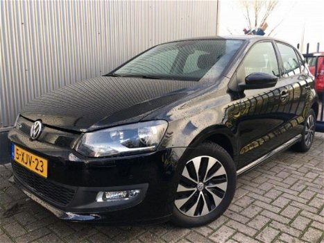 Volkswagen Polo - 1.4 TDI BLUEMOTION / CLIMATE / CRUISE / GROOT NAVI / PDC / LMV - 1