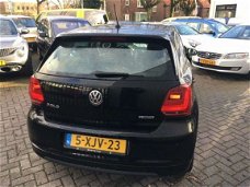 Volkswagen Polo - 1.4 TDI BLUEMOTION / CLIMATE / CRUISE / GROOT NAVI / PDC / LMV