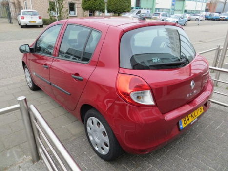 Renault Clio - 1.2 SPECIAL LINE 5 deurs navigatie - 1