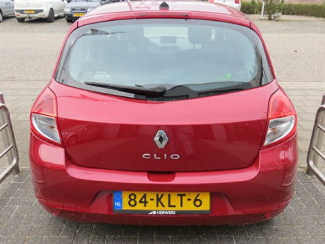 Renault Clio - 1.2 SPECIAL LINE 5 deurs navigatie - 1