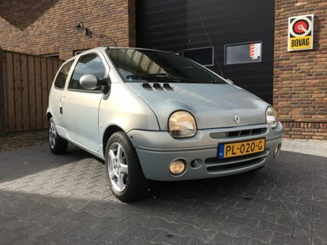 Renault Twingo - 1.2 AUTHENTIQUE Airco | Centrale vergrendeling | Lichtmetalen velgen | Winterbanden - 1