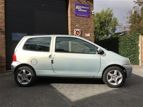 Renault Twingo - 1.2 AUTHENTIQUE Airco | Centrale vergrendeling | Lichtmetalen velgen | Winterbanden - 1