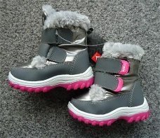 SUPER meisjes Snowboots (klitteband) maat 23 t/m 27*