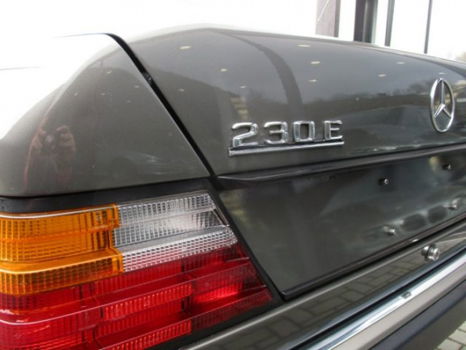 Mercedes-Benz E-klasse - 230 E, 75000KM, 1e eigenaar, 1e lak, Dealer onderhouden - 1