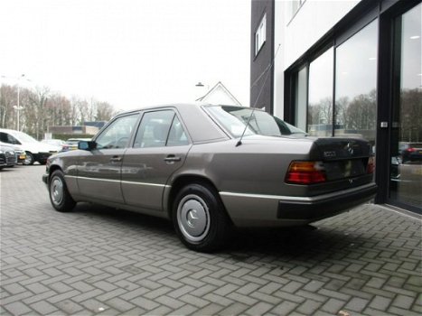 Mercedes-Benz 200-serie - 230 E, 75000 km, 1e eigenaar, 1e lak, Dealer onderhouden - 1