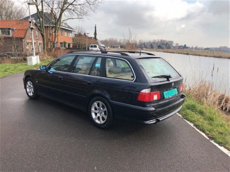 BMW 5-serie Touring - 520i Executive - 1