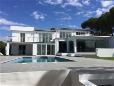 Villa met 9 slaapkamers te Marbella voor 22 personen