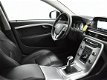 Volvo V70 - 2.0 D2 + LEDER / XENON / NAVIGATIE - 1 - Thumbnail