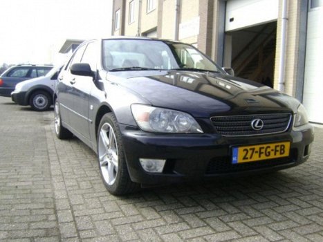 Lexus IS - IS200 2.0 executive aut org. 130907 km. n.a.p - 1