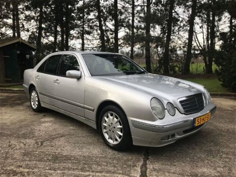 Mercedes-Benz E-klasse - 270CDI Elegance Select Aut., Navi, Leder, Zeer nette auto - 1