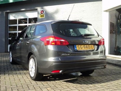 Ford Focus Wagon - trend ecoboost 1.0 125 pk donkergriis metallic - 1