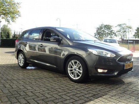 Ford Focus Wagon - trend ecoboost 1.0 125 pk donkergriis metallic - 1