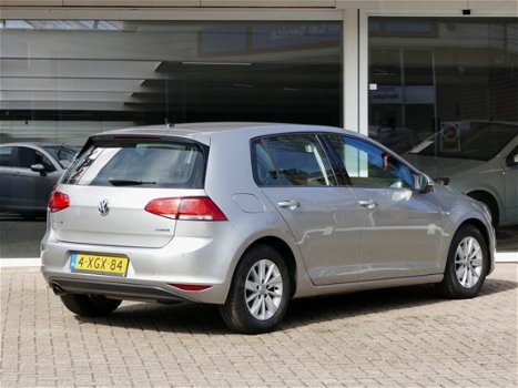 Volkswagen Golf - 1.6 TDI COMFORTLINE navigatie, parkeersensoren etc - 1
