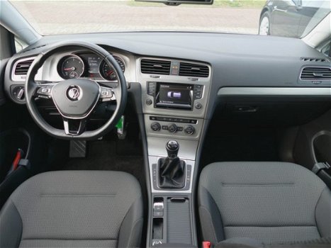 Volkswagen Golf - 1.6 TDI COMFORTLINE navigatie, parkeersensoren etc - 1